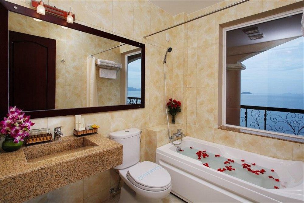 Fairy Bay Hotel Нячанг Екстер'єр фото